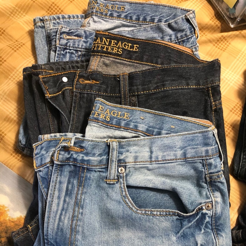 American Eagle jeans-mens 33x32 $25 each!